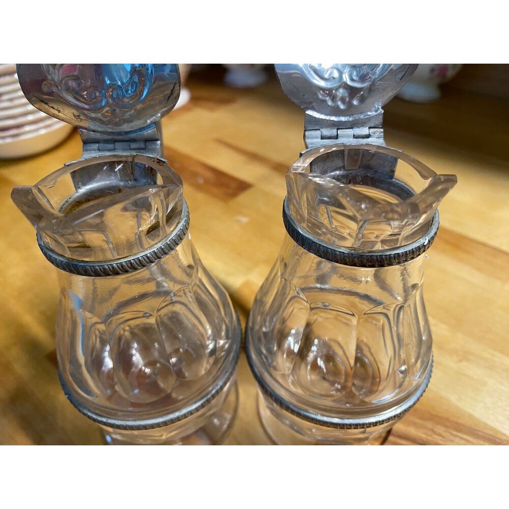 Turn of the Century English Art Nouveau Style Pewter Glass Jugs Pair - Picture 4 of 12